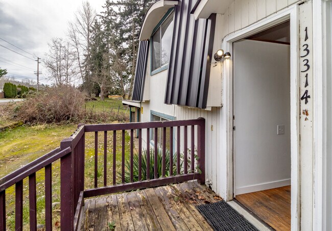 Building Photo - 13314 86 Ave E