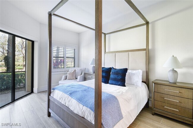 Building Photo - 220 Vintage Cir