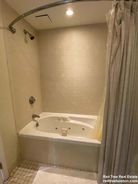 Building Photo - 139 E Berkeley St