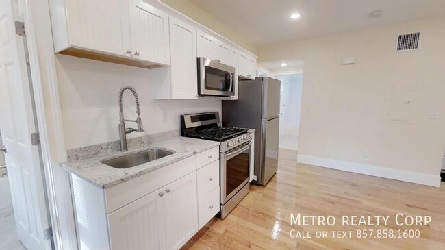 Building Photo - Spacious 4-Bed, 2-Bath Near Porter Square ...