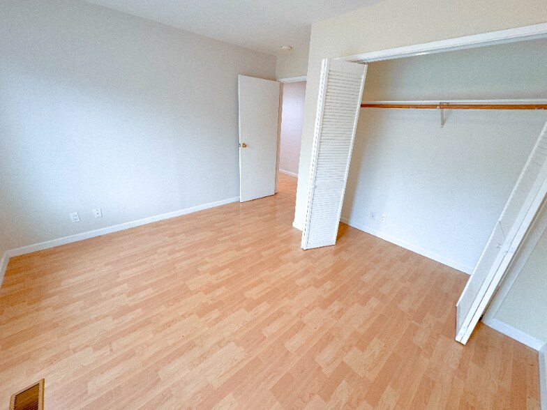 Building Photo - 3322 Glendora Dr