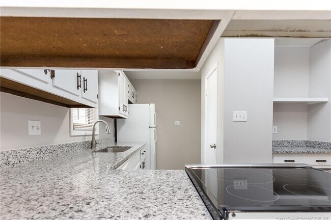 Building Photo - 816 Rumford Pl