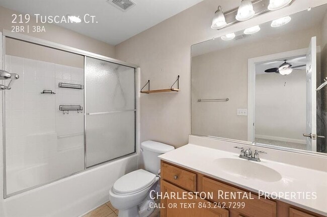 Building Photo - 219 Tuscany Ct