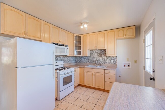 Building Photo - Charmful Remodeled Home with Refrigerated Air