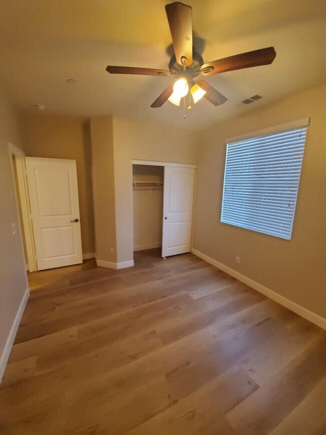 new baseboards - 31543 Mojave Rose Ct