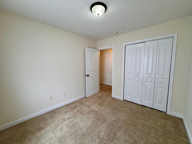 Building Photo - 1255 Poet's Ct