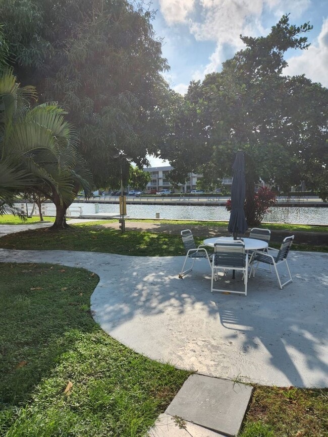 Building Photo - 467 Golden Isles Dr