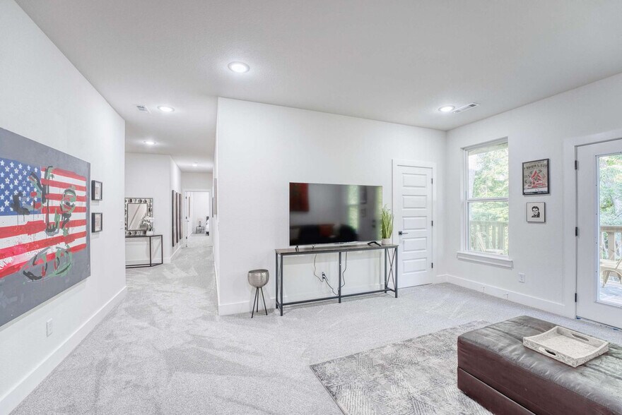 Building Photo - 1421 Lee St