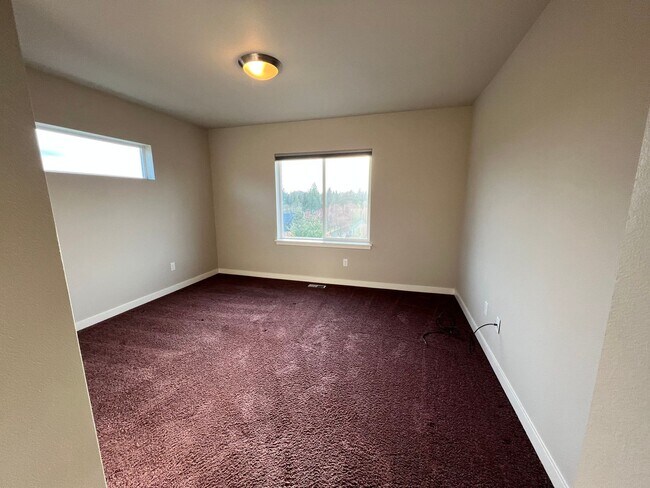 Building Photo - 3bed/2.5bath with Lofted Space at Harbor Crossing!