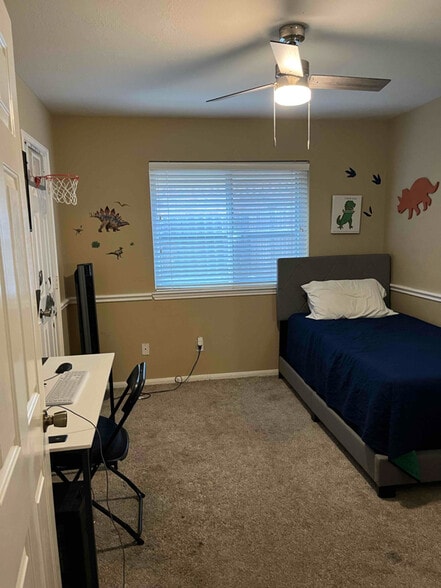 Building Photo - 8207 Fairgrove Park Ct