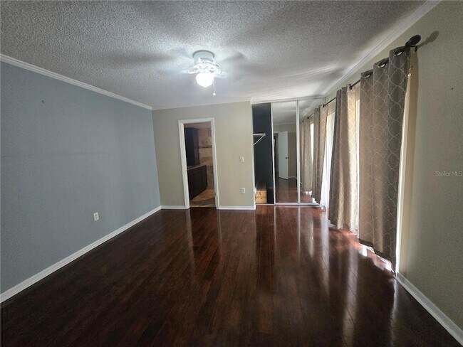 Building Photo - 5263 Brook Ct