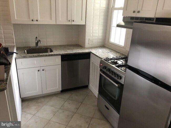 Building Photo - 753 S 22nd St