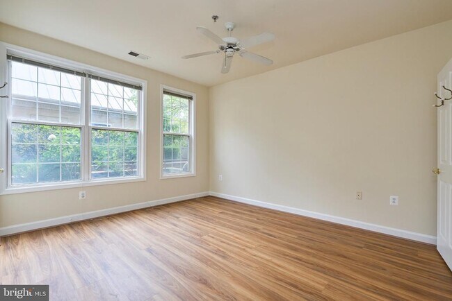 Building Photo - 1321 N Adams Ct