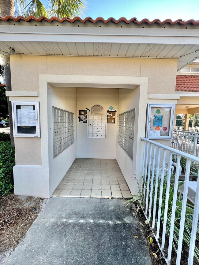 Building Photo - 250 Calusa Blvd