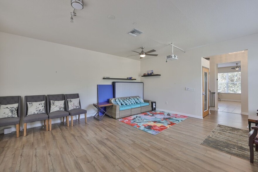 Building Photo - 1307 Salem Orchard Ln