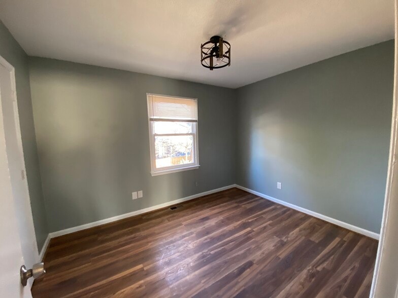 Building Photo - 1011 Mark St