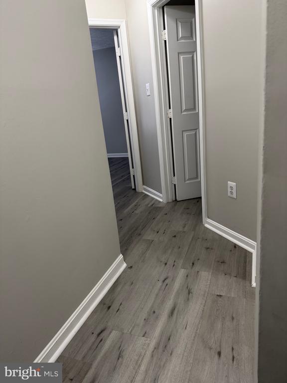 Building Photo - 405 Park Cove Dr