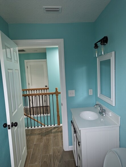 Building Photo - 2010 Seminole Blvd S