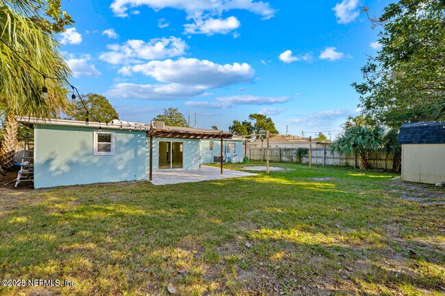 Building Photo - 1818 10th St N