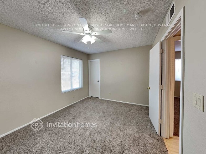 Building Photo - 5427 N 74th Ave