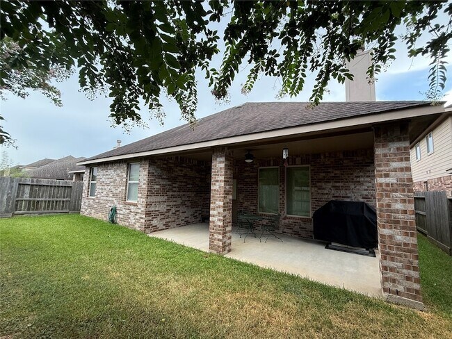 Building Photo - 24311 Piazza Dr