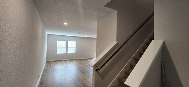 Building Photo - CYPRESS TRAILS OFF PRUE RD - 4-bedroom rental home!