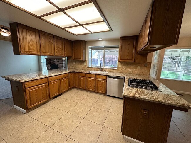Building Photo - 1780 Paddock Ln