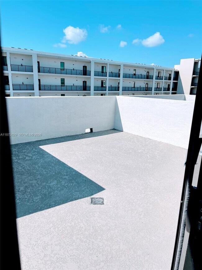 Building Photo - 8118 NW 42nd St