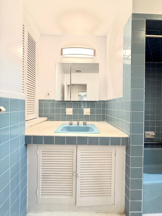 Building Photo - Timeless and Refined 3BR/2.5BA Colonial in Uptown Kingston