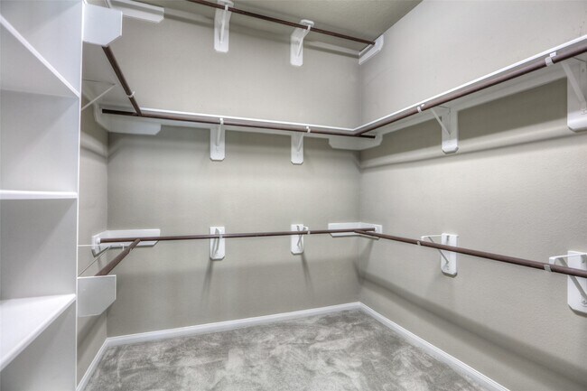 Building Photo - 8106 Little Scarlet St