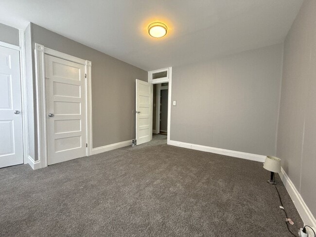 Building Photo - Two-bedroom house in Baltimore