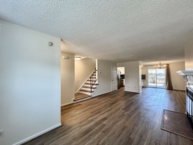 Building Photo - Completely Renovated & Ready 02-25-26! 2 Primary Suites, All Appliances Convey and Dog-Friendly!