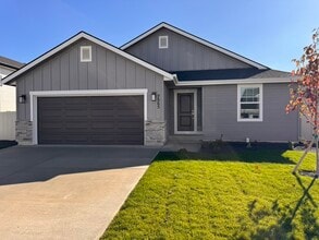 Building Photo - 7565 E Edison St