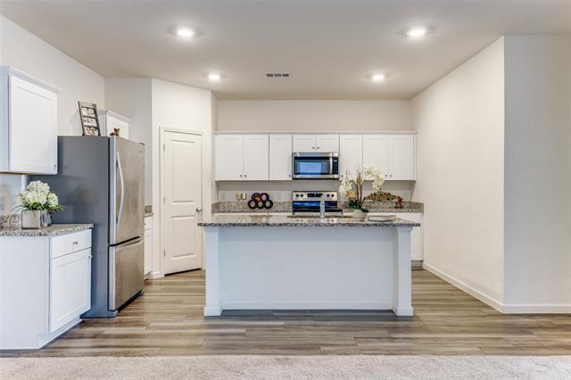 Building Photo - 418 Covington Cv