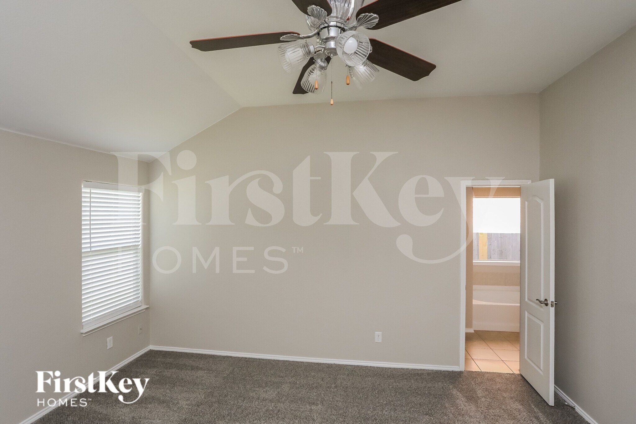 Building Photo - 517 Stone Crossing Ln