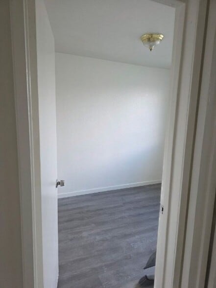 Building Photo - 16594 Orange Way