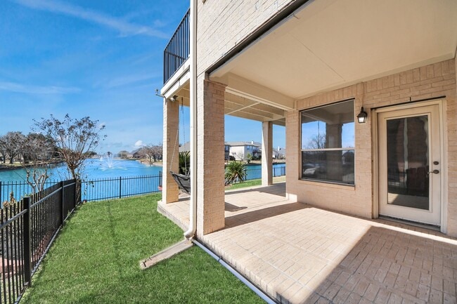 Building Photo - 14302 Jaubert Ct