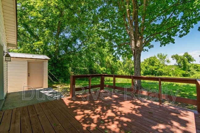 Building Photo - 210 Westover Dr