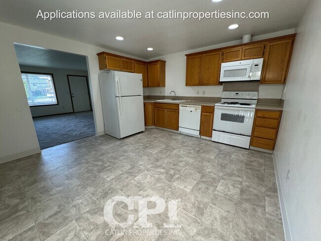 Building Photo - Lexington Area - Holiday Special - 1/2 OFF...