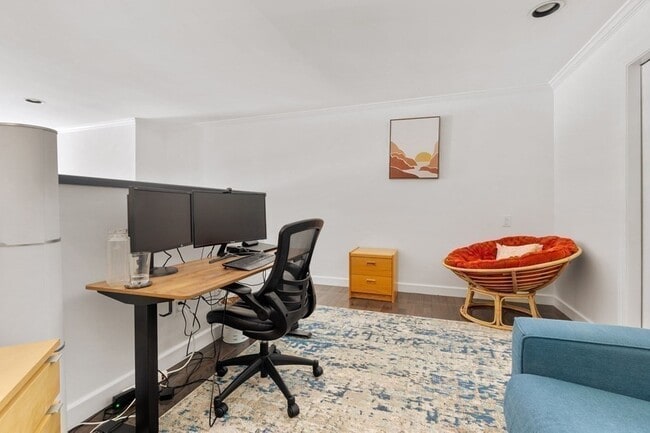 Building Photo - 130 Appleton St