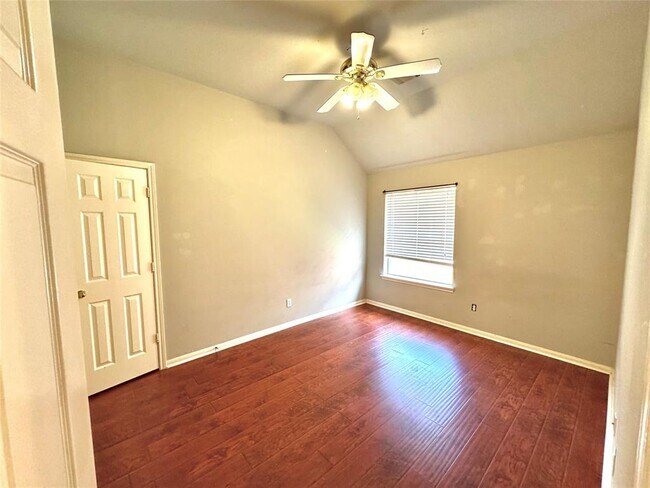 Building Photo - 19218 Misty Cove Dr