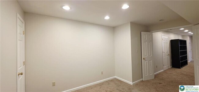 Building Photo - 3791 Knight Dr