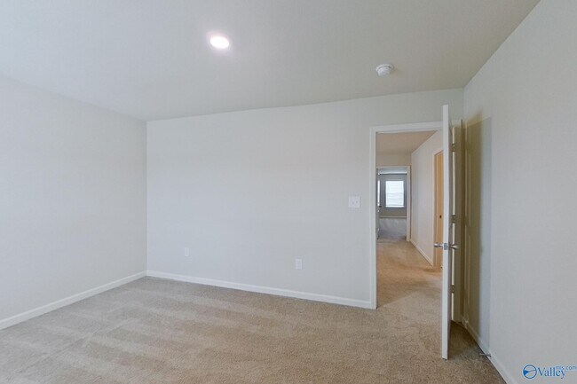 Building Photo - 1067 Pilgrim Ln