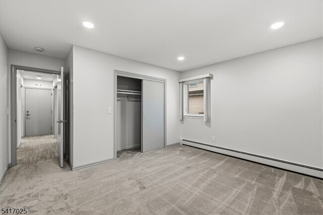 Building Photo - 46 Stanley St