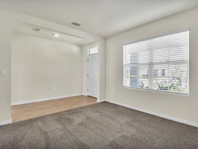 Building Photo - 12537 Night View Dr