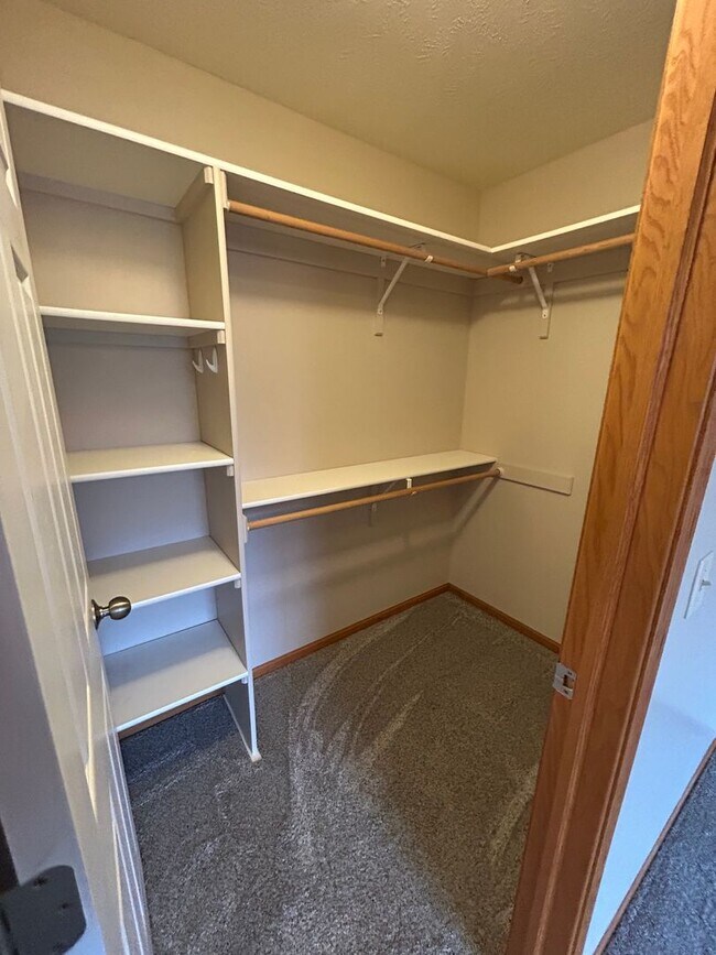 Building Photo - 8528 Flintlock Cir