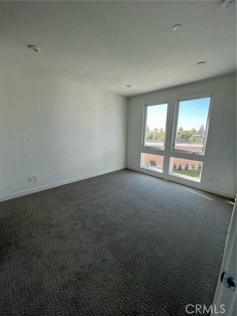 Building Photo - 1715 W Cara Dr