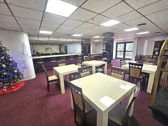 Building Photo - 3031 N Ocean Blvd