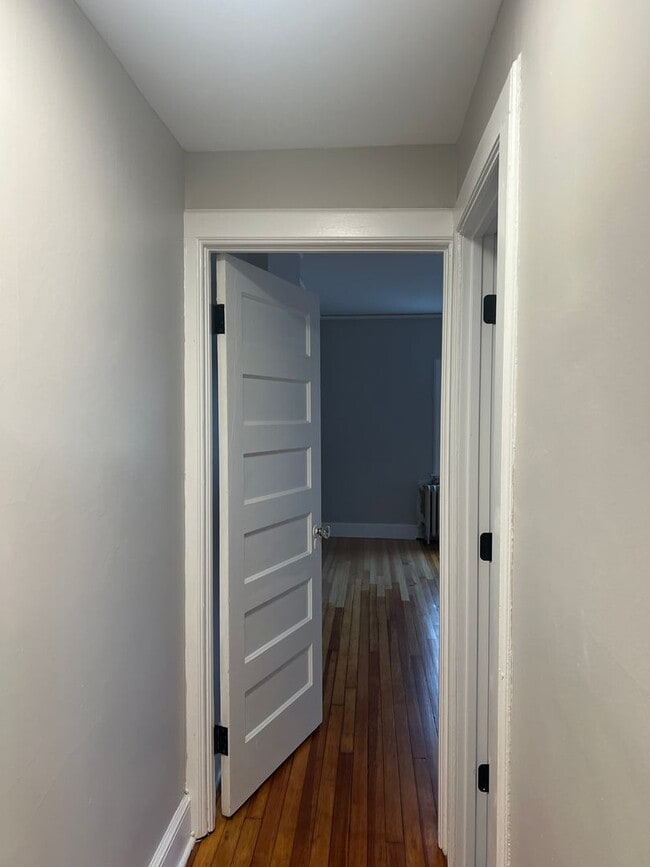 Building Photo - 326 State St