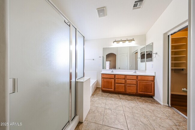 Building Photo - 13398 N 177th Dr